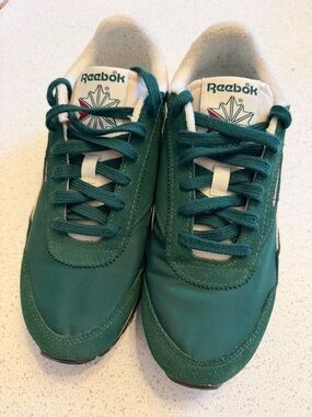 Reebok Women’s Teal Green Low-Top Sneakers